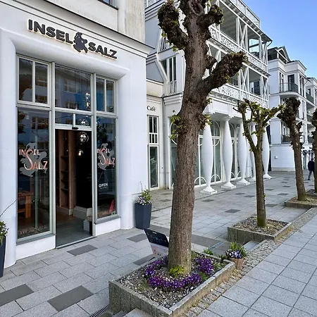 Haus Waldidyll, Waldperle - Bade- & Saunawelt Taeglich Inklusive Appartement